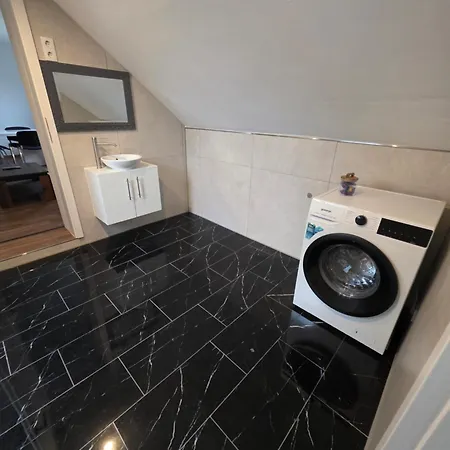 Monteur-& -zentral & Gemuetlich شقة