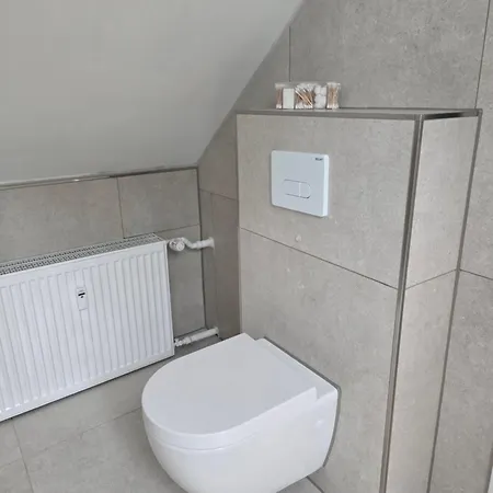 Monteur-& -zentral & Gemuetlich شقة