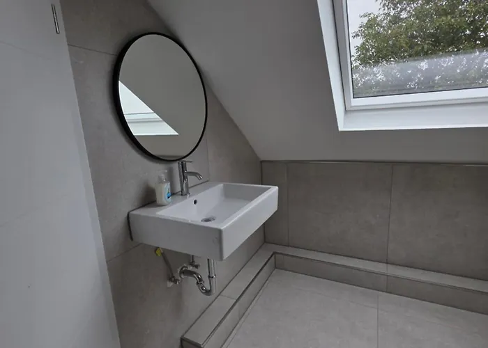 Monteur-& -zentral & Gemuetlich Lejlighed